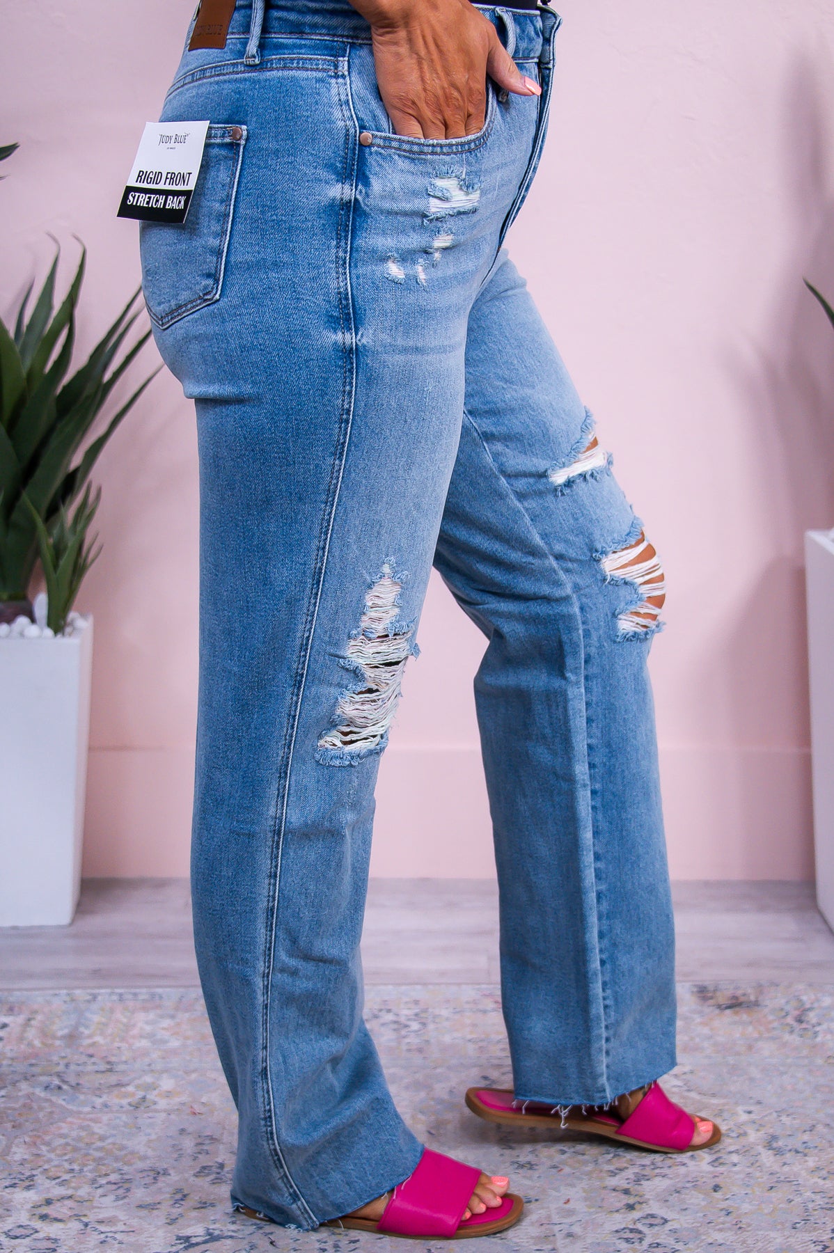 Reese Medium Denim Distressed/Frayed Jeans - K1175MDN