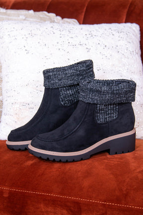 Trenching Through The Snow Black Suede Booties - SHO2760BK