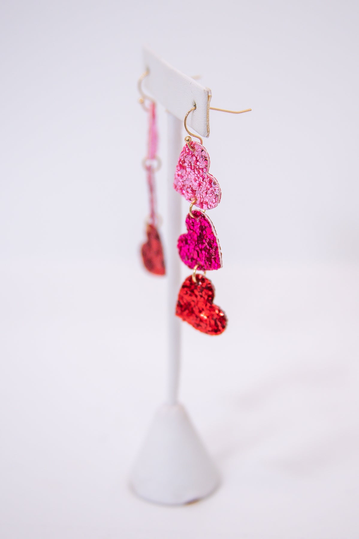 Red Glitter Hearts & White 3-D Teardrop Earrings — Blythewood