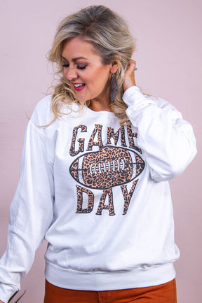 Game Day White Graphic Sweatshirt - A3532WH