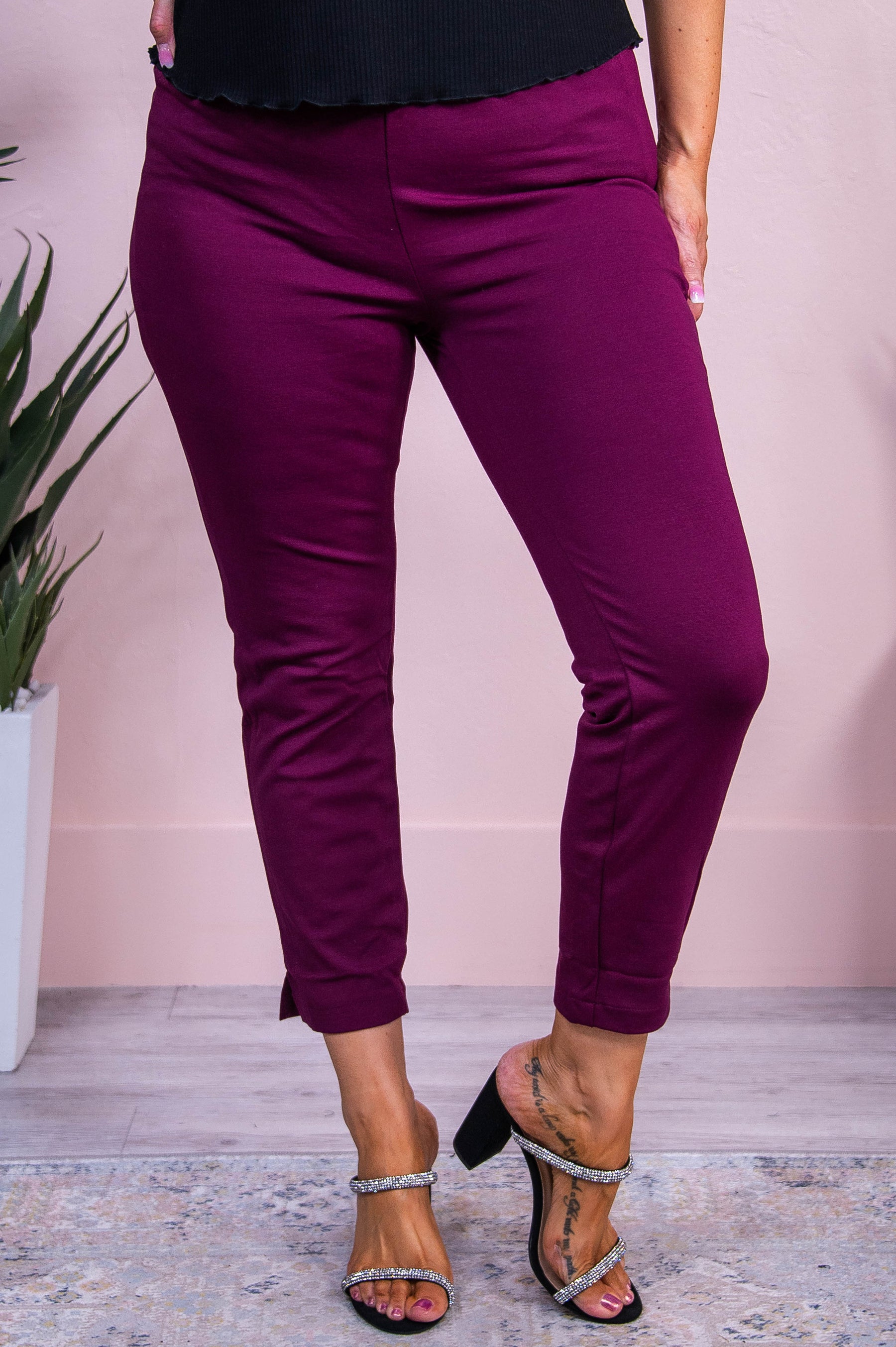 Tonight Looks Good On You Wine Solid Cropped Pants - PNT1695WN