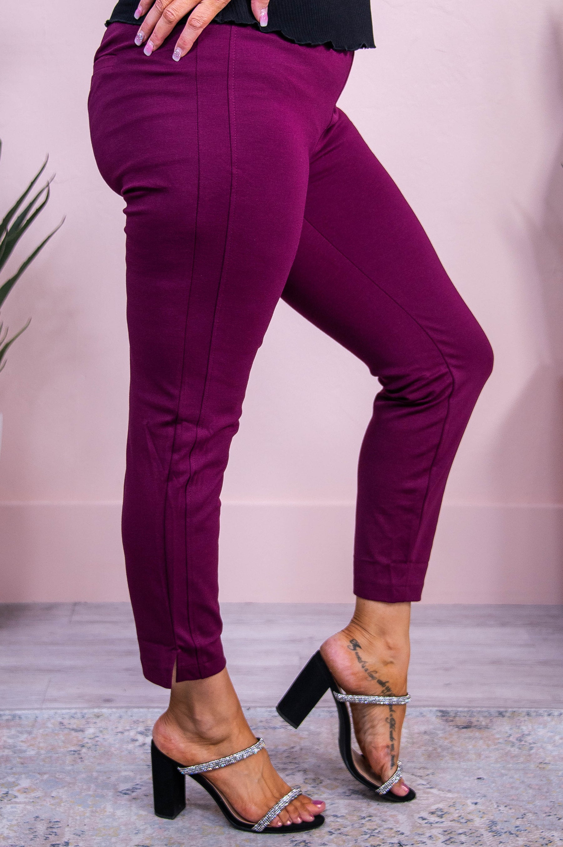 Tonight Looks Good On You Wine Solid Cropped Pants - PNT1695WN