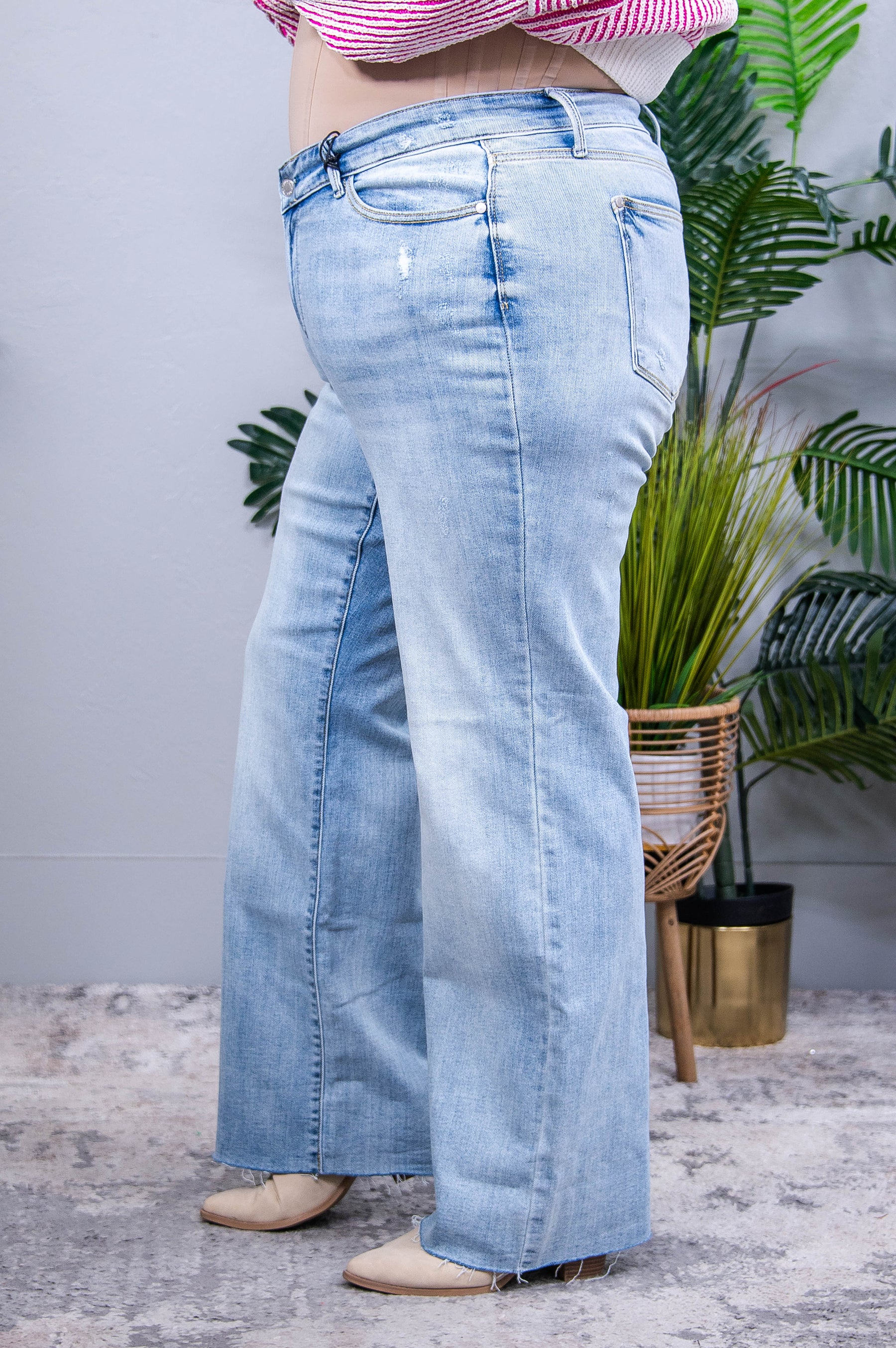 Mildred High Rise V Front Waistband Straight Jeans