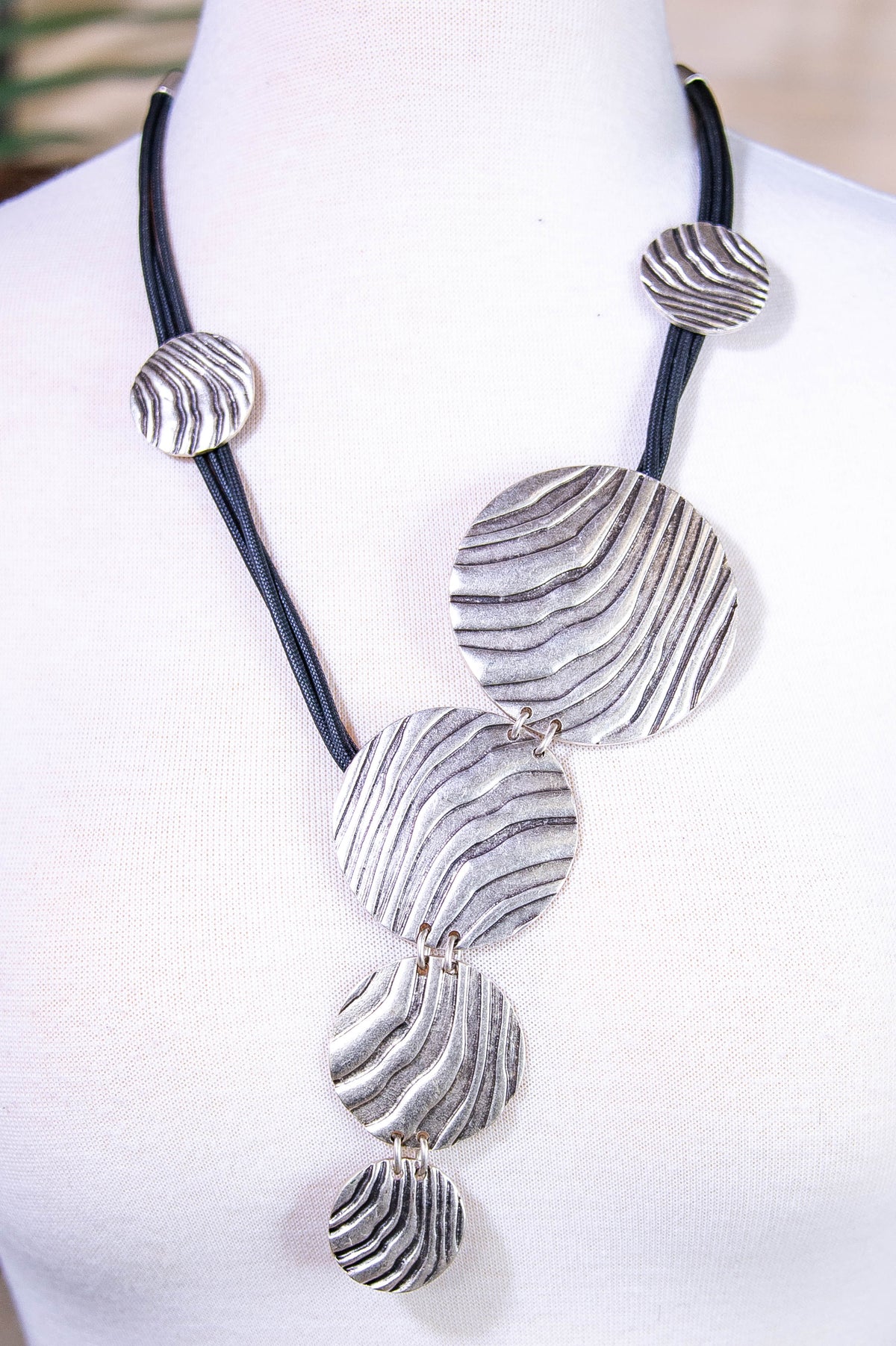 Silver Textured Disks on Black Cord Necklace - NEK4401SI