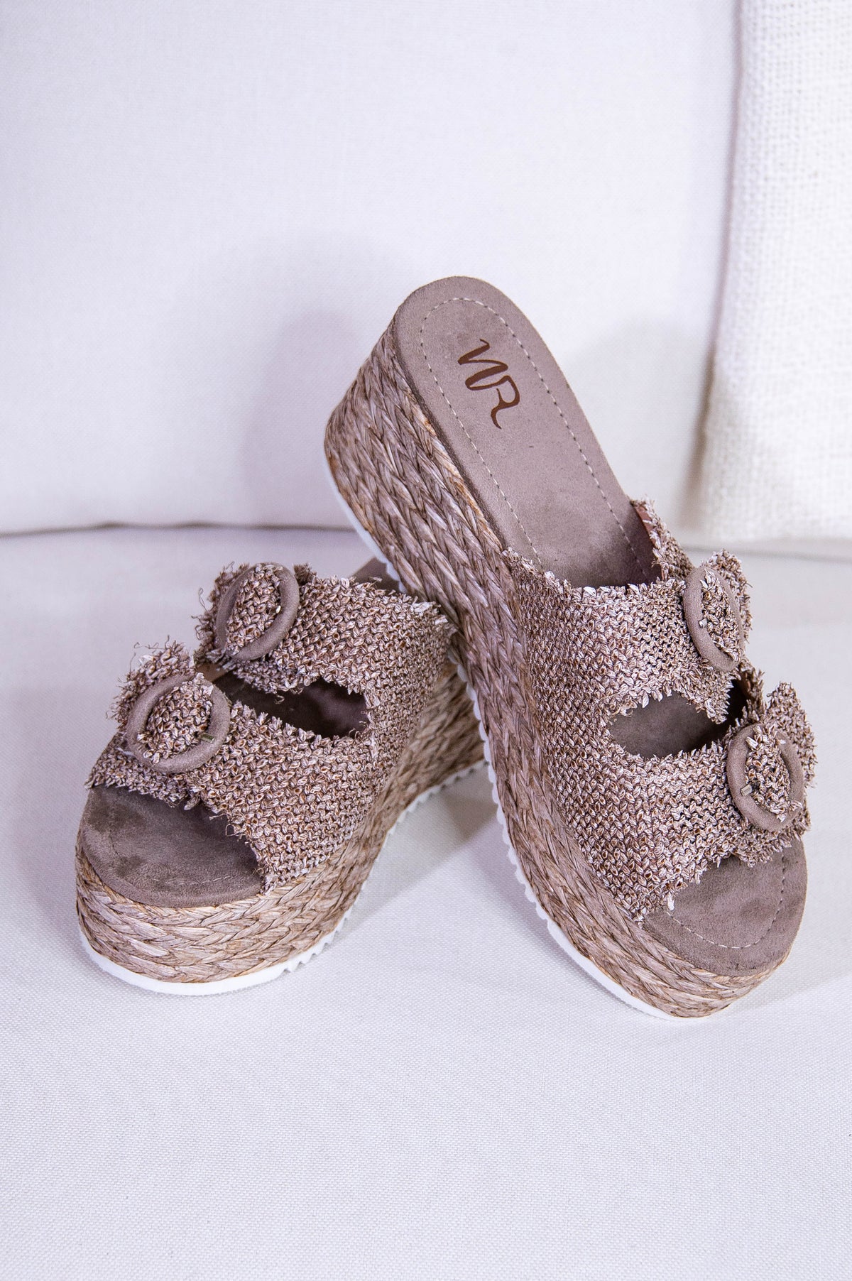 Eriwen Buckle Wedge in Taupe