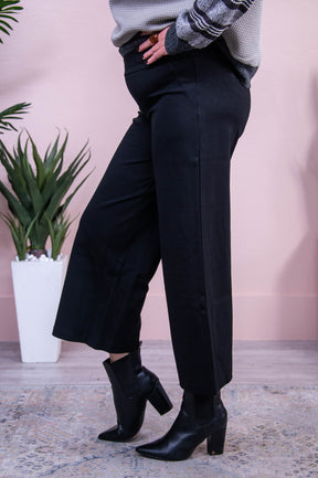 Confident Stride Black Solid Cropped Pants - PNT1714BK