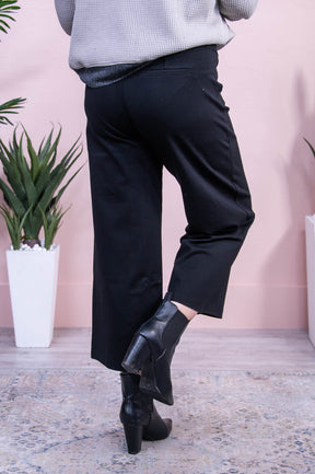 Confident Stride Black Solid Cropped Pants - PNT1714BK