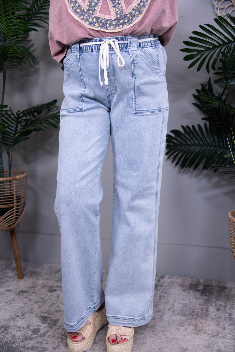 Leah Straight Leg Jean with Pockets