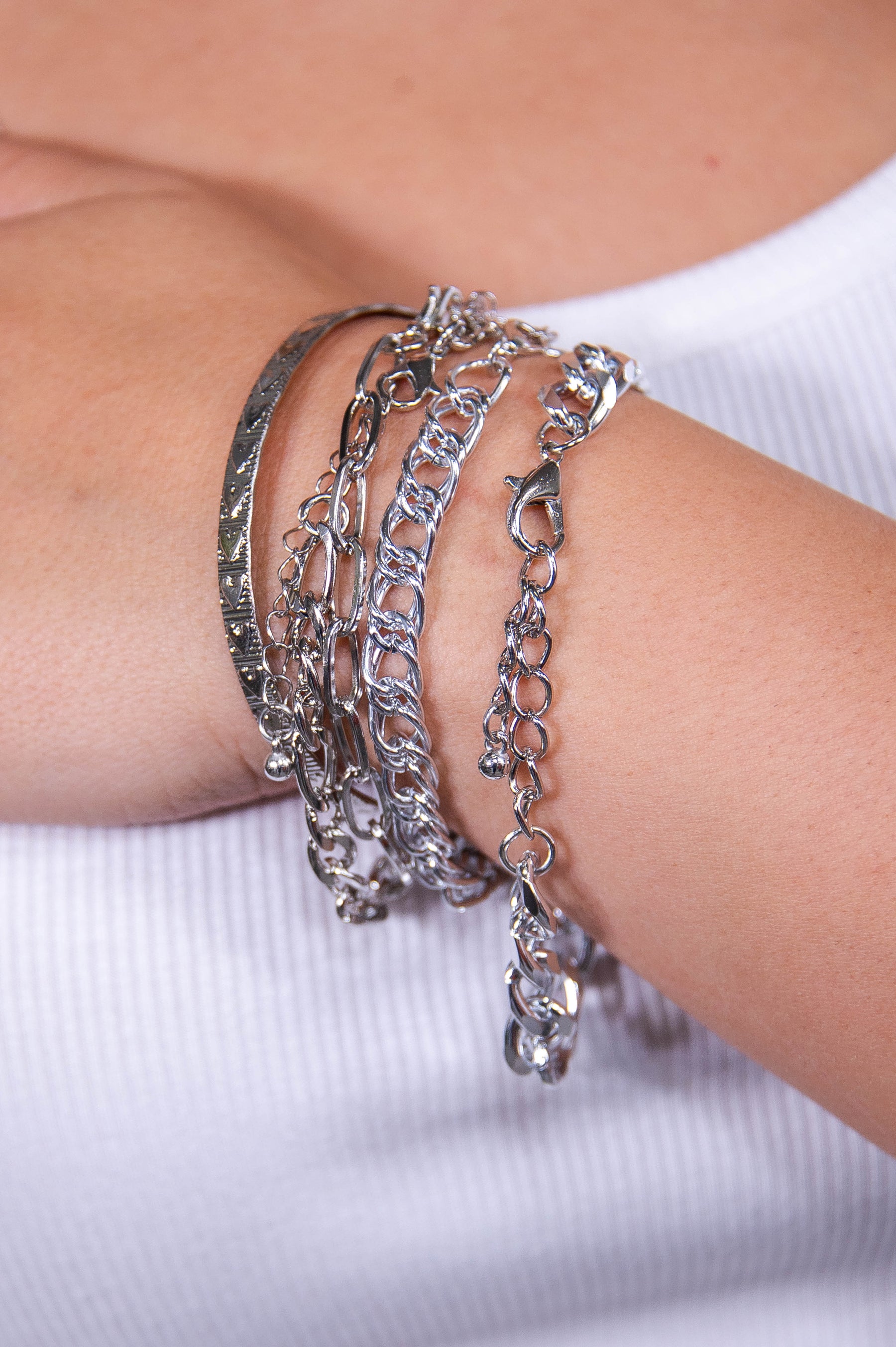 Silver Chain Link/Bling Stackable Bracelet - BRC3388SI