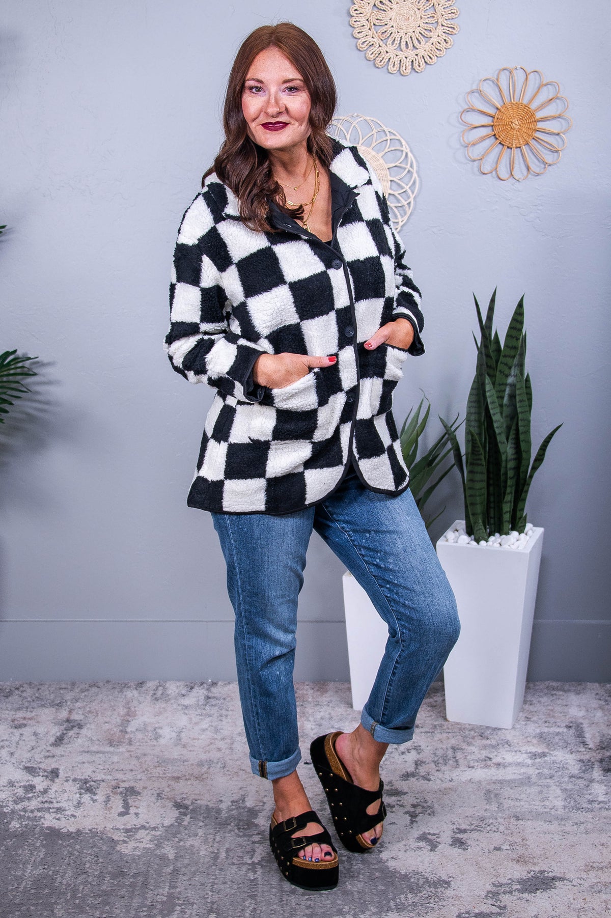 Hello Cold Days Black/White Checkered Sherpa Jacket - O5576BK