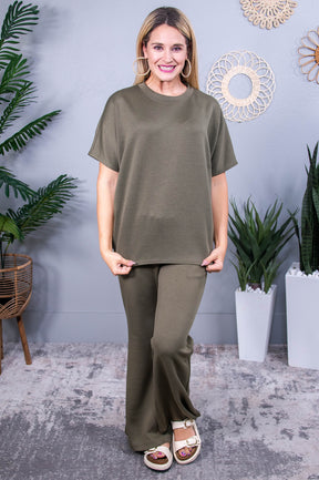 Travel Collection Paris Olive Solid Top - T10503OL