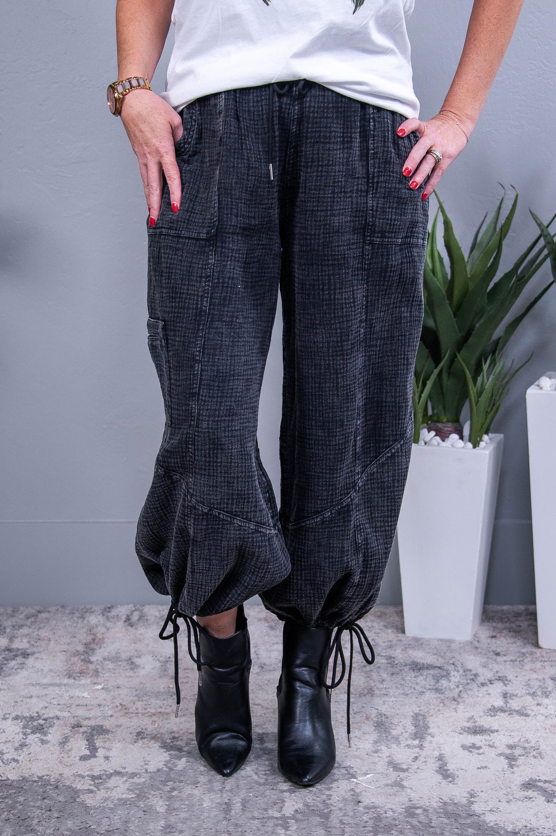 I'm Making My Own Way Vintage Black Solid Pants - PNT1732VBK