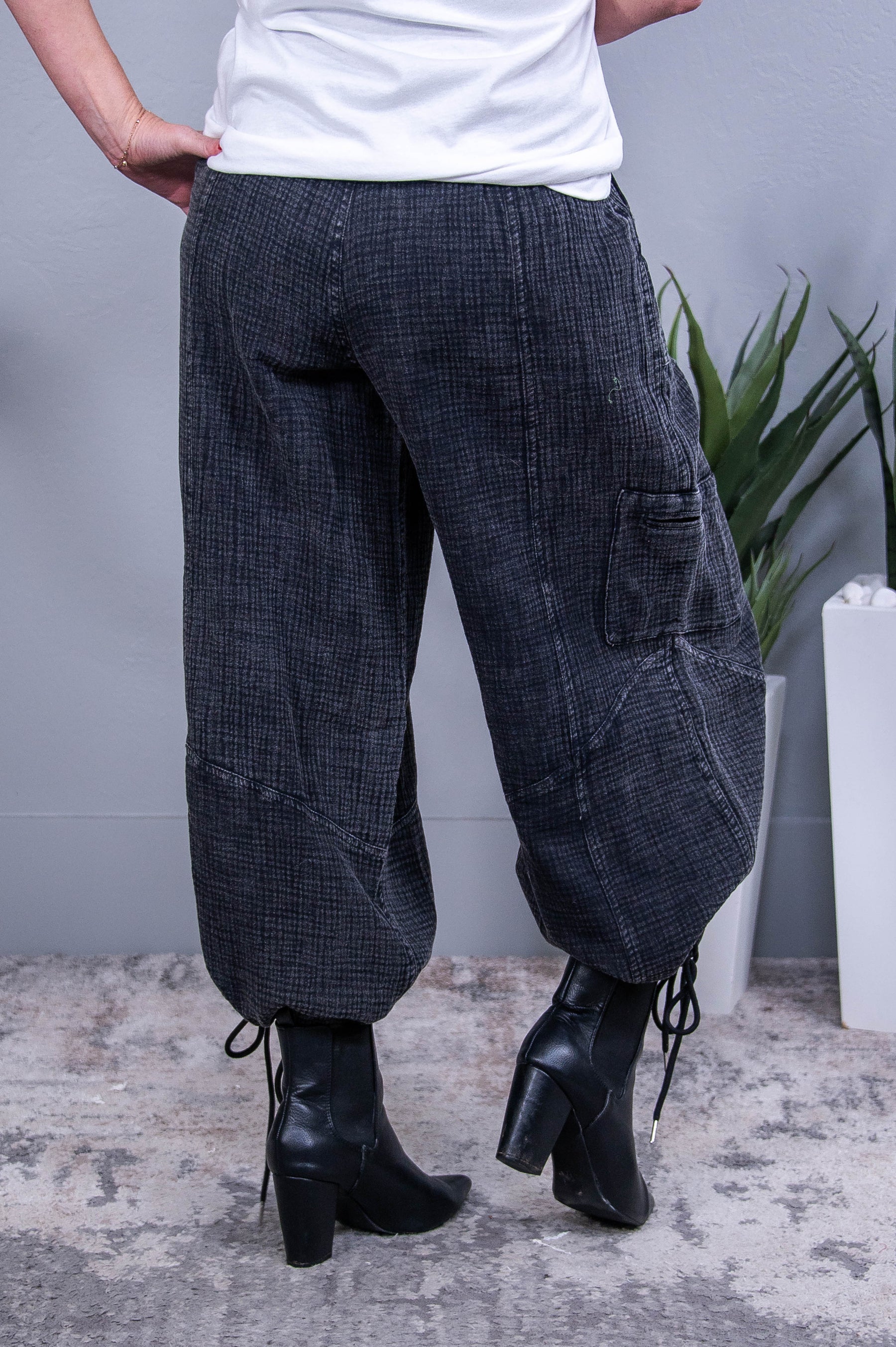 I'm Making My Own Way Vintage Black Solid Pants - PNT1732VBK