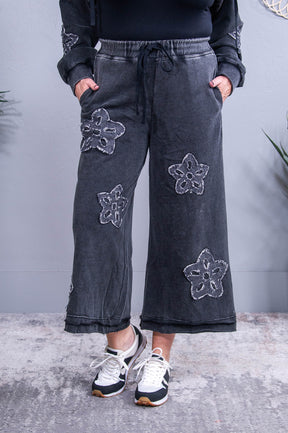 Sense Of Comfort Vintage Black Floral Pants - PNT1746VBK