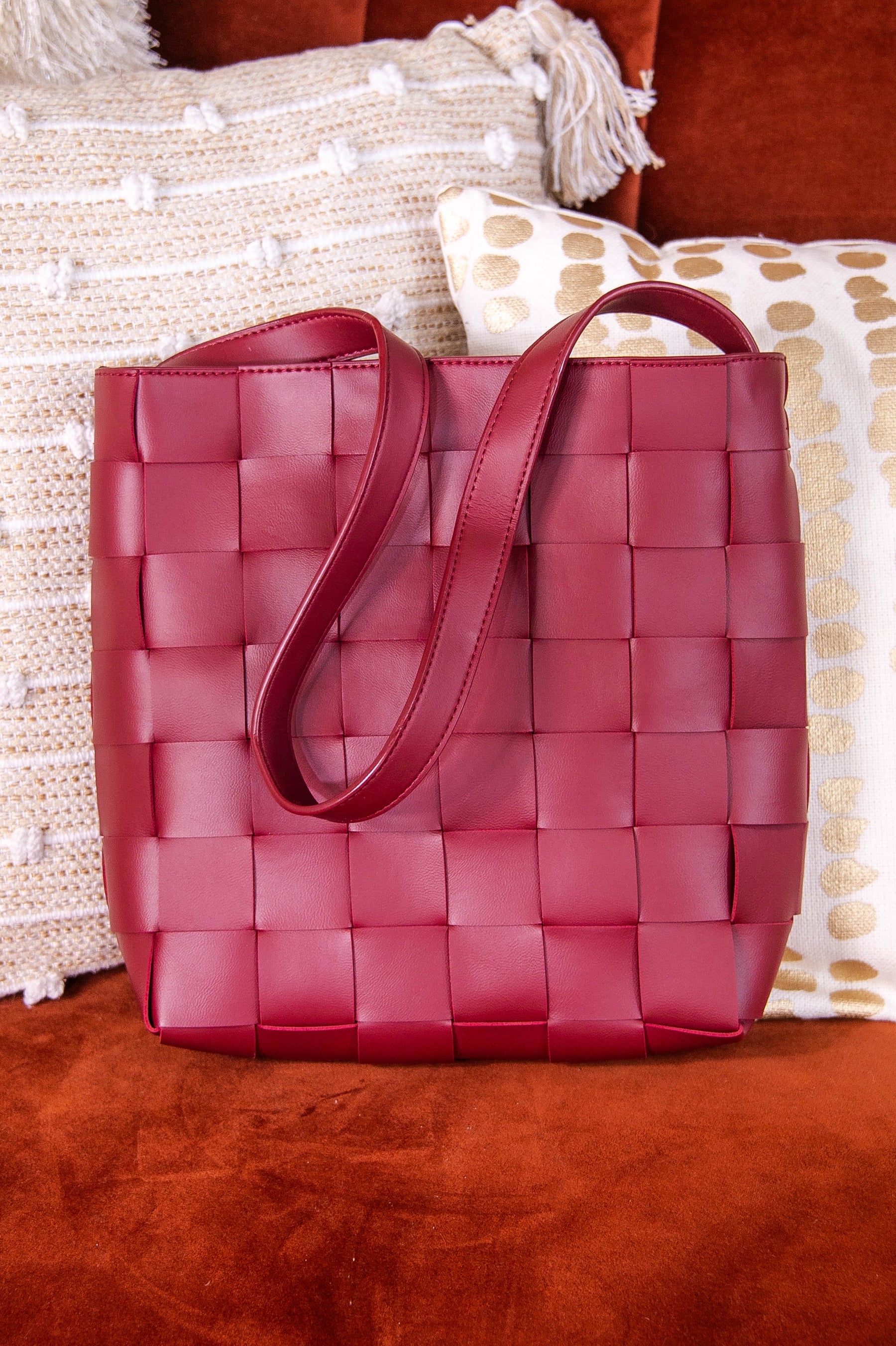 Feeling Flawless Burgundy Woven 2-in-1 Bag - BAG1884BU