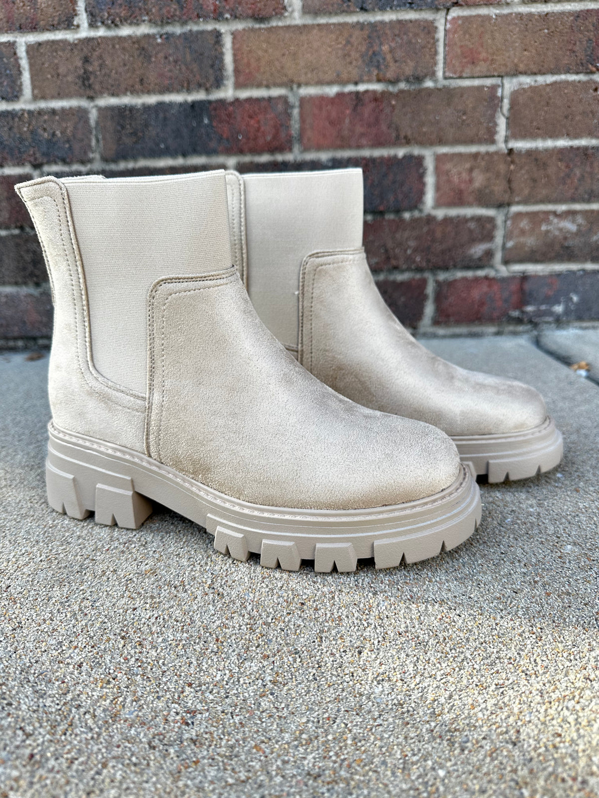 Bring On The Snow Wheat Suede Boots - SHO2754WH