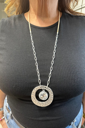 Silver/Beige Textured Circle with Glass Pendant Necklace - NEK4419SI