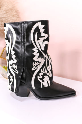 Cowgirl Confessions Black/White Printed Boots - SHO2501BK