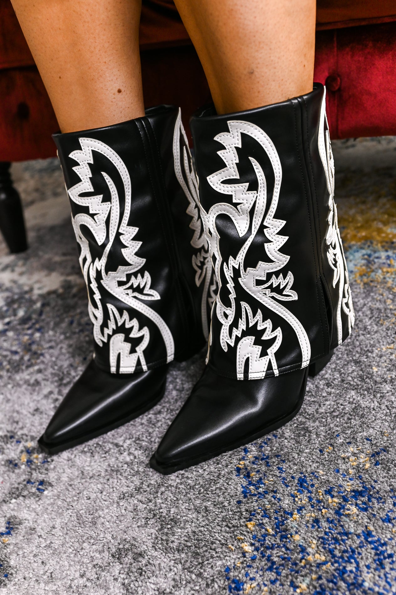 Cowgirl Confessions Black/White Printed Boots - SHO2501BK